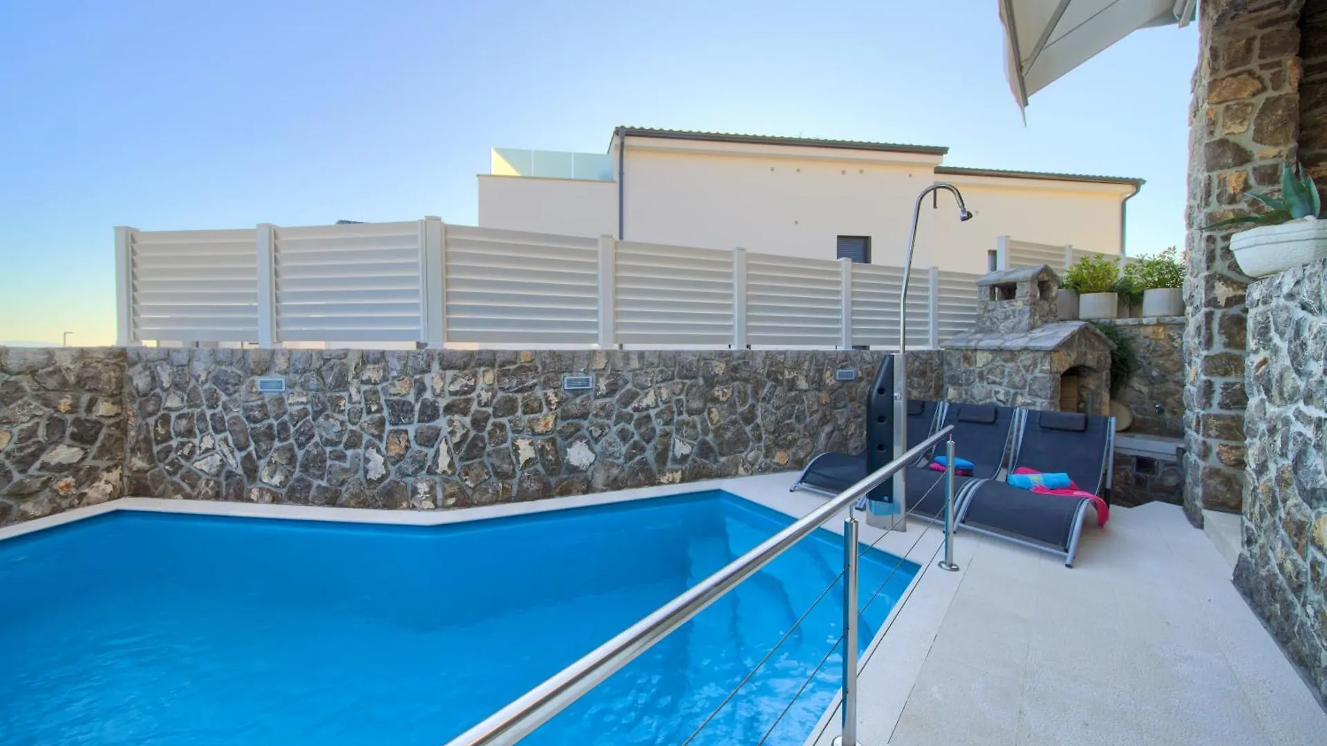 Villa Miracle 1 With Heated Pool Krk Town